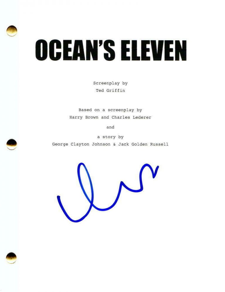MATT DAMON SIGNED AUTOGRAPH OCEAN’S ELEVEN FULL MOVIE SCRIPT – GEORGE CLOONEY COLLECTIBLE MEMORABILIA