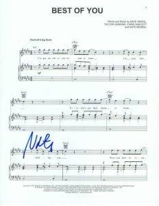 NATE MENDEL SIGNED AUTOGRAPH “BEST OF YOU” SHEET MUSIC – FOO FIGHTERS ONE BY ONE COLLECTIBLE MEMORABILIA