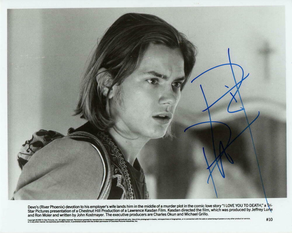 RIVER PHOENIX SIGNED AUTOGRAPH 8X10 PHOTO – VERY RARE STAND BY ME STAR W/ JSA COLLECTIBLE MEMORABILIA