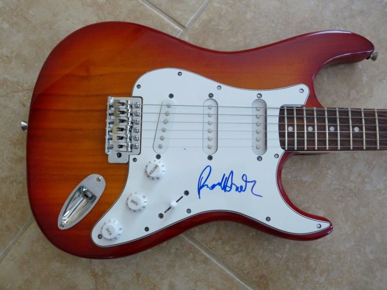 ROD ARGENT THE ZOMBIES SIGNED AUTOGRAPHED GUITAR PSA GUARANTEED COLLECTIBLE MEMORABILIA