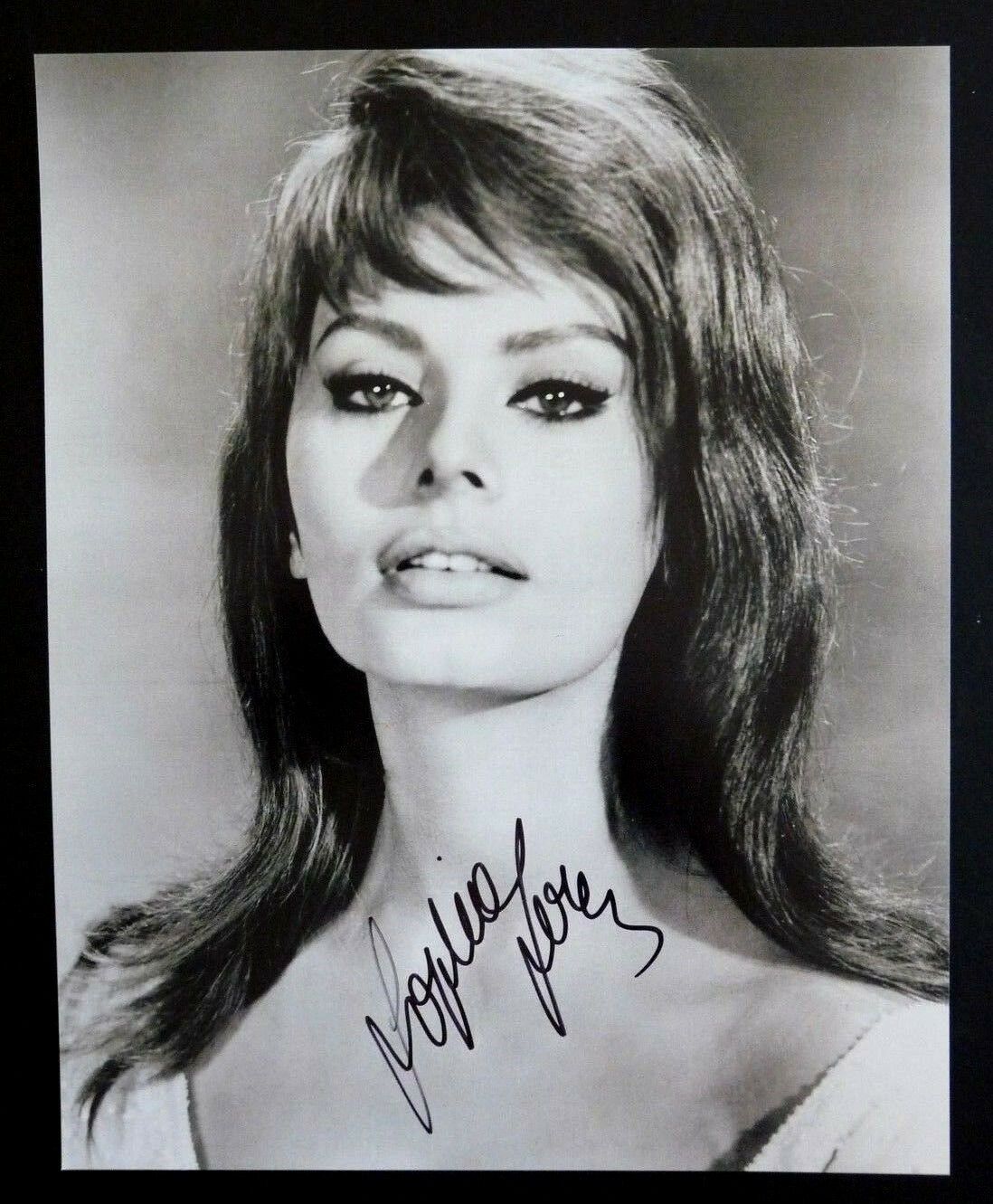 Sophia Loren Sexy Signed Autographed 8x10 Photo Beckett BAS Certified ...