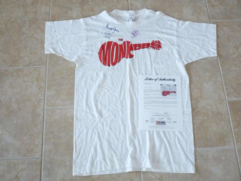 THE MONKEES SIGNED AUTOGRAPHED NEW XL T SHIRT TORK JONES DOLENZ PSA CERTIFIED COLLECTIBLE MEMORABILIA