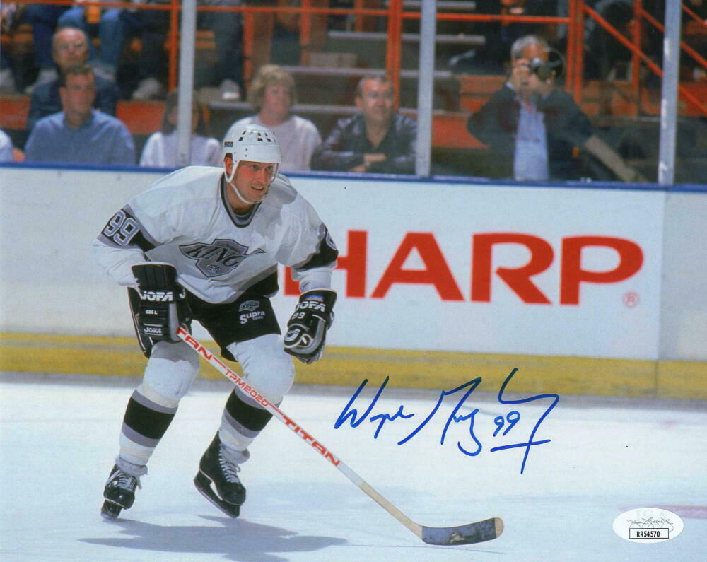 Wayne Gretzky Signed Autograph 8x10 Photo - The Great One W  Full 