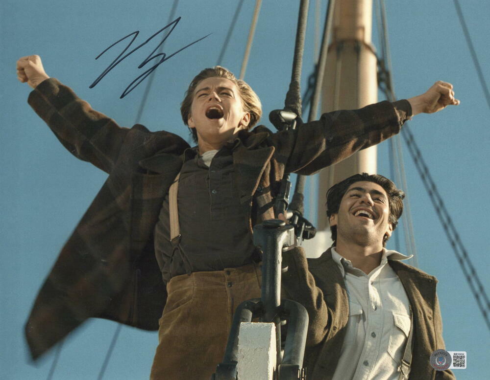 LEONARDO DICAPRIO SIGNED 11X14 PHOTO TITANIC AUTHENTIC AUTOGRAPH BECKETT COA A