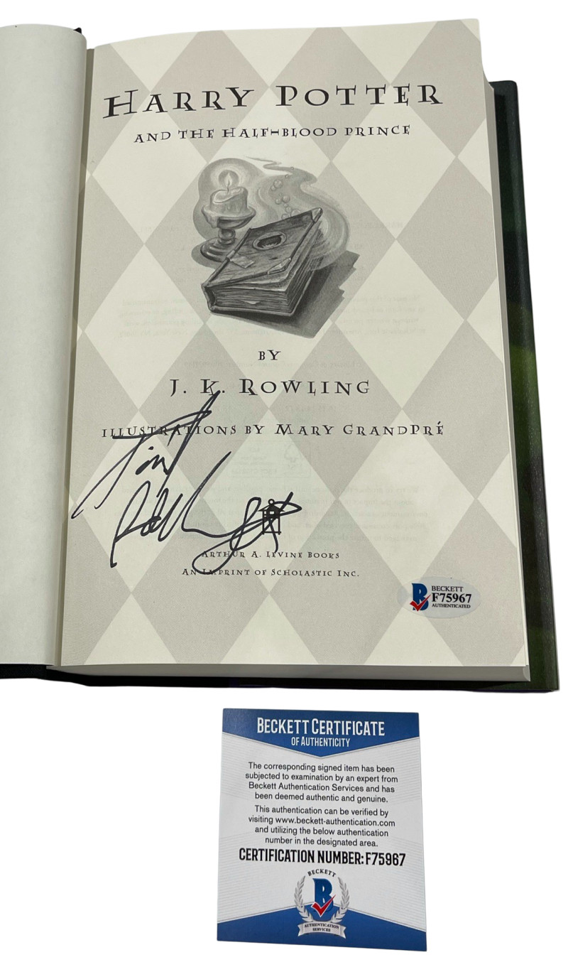 DANIEL RADCLIFFE SIGNED HARRY POTTER AND THE HALF-BLOOD PRINCE BOOK BECKETT B