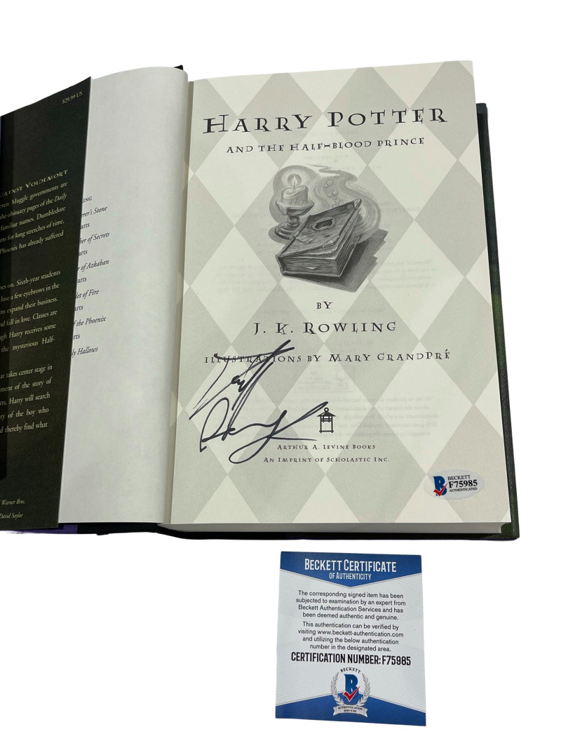 DANIEL RADCLIFFE SIGNED HARRY POTTER AND THE HALF-BLOOD PRINCE BOOK BECKETT D