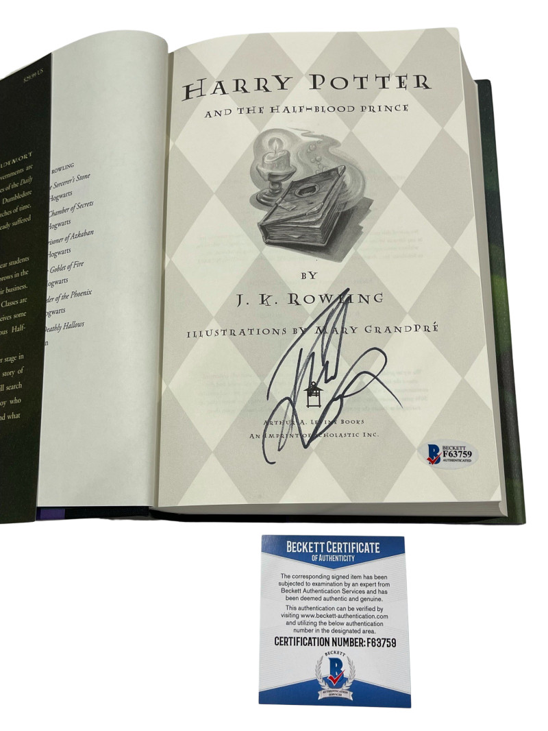 DANIEL RADCLIFFE SIGNED HARRY POTTER AND THE HALF-BLOOD PRINCE BOOK BECKETT F