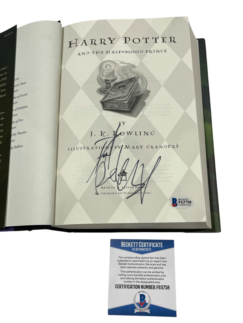 DANIEL RADCLIFFE SIGNED HARRY POTTER AND THE HALF-BLOOD PRINCE BOOK BECKETT C