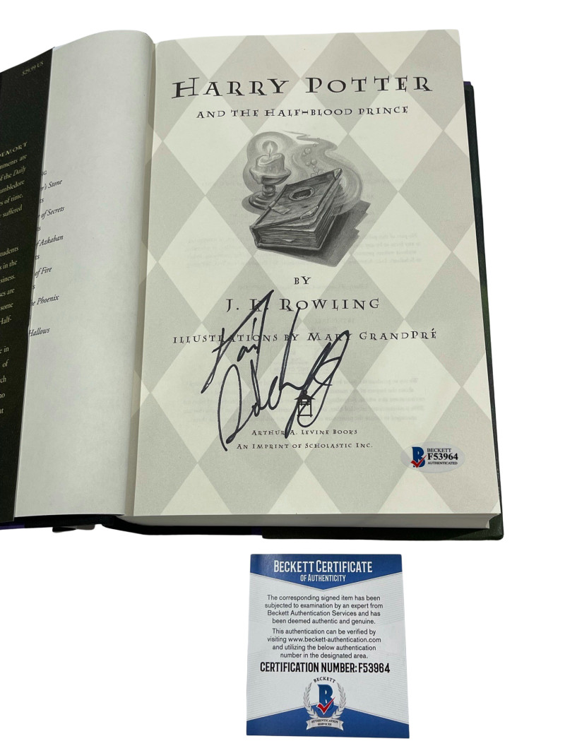 DANIEL RADCLIFFE SIGNED HARRY POTTER AND THE HALF-BLOOD PRINCE BOOK BECKETT E