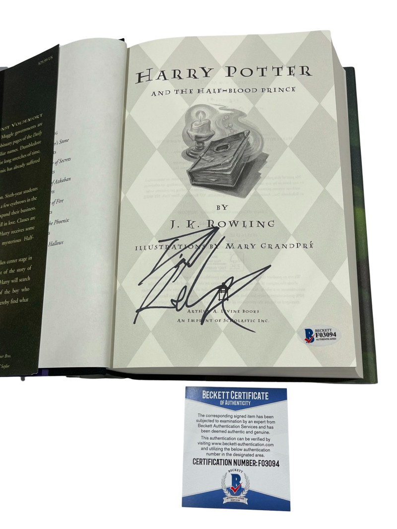 DANIEL RADCLIFFE SIGNED HARRY POTTER AND THE HALF-BLOOD PRINCE BOOK BECKETT J