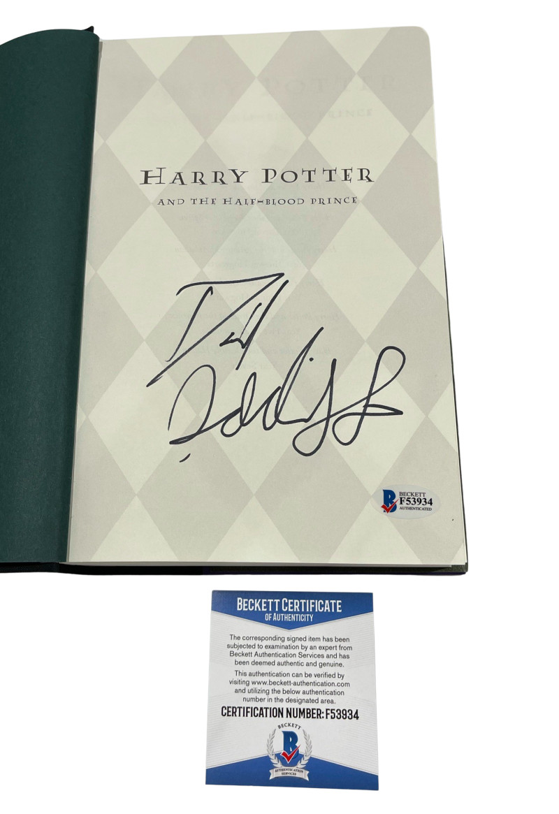 DANIEL RADCLIFFE SIGNED HARRY POTTER AND THE HALF-BLOOD PRINCE BOOK BECKETT O