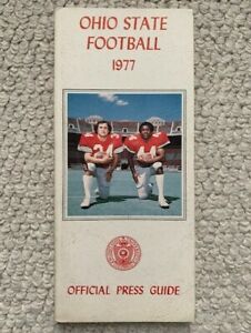 1977 OHIO STATE COLLEGE FOOTBALL MEDIA GUIDE VINTAGE AMAZING CONDITION+RARE