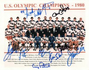 1980 OLYMPIC HOCKEY HAND SIGNED 8×10 PHOTO+COA SIGNED BY 10 CRAIG+ERUZIONE COLLECTIBLE MEMORABILIA