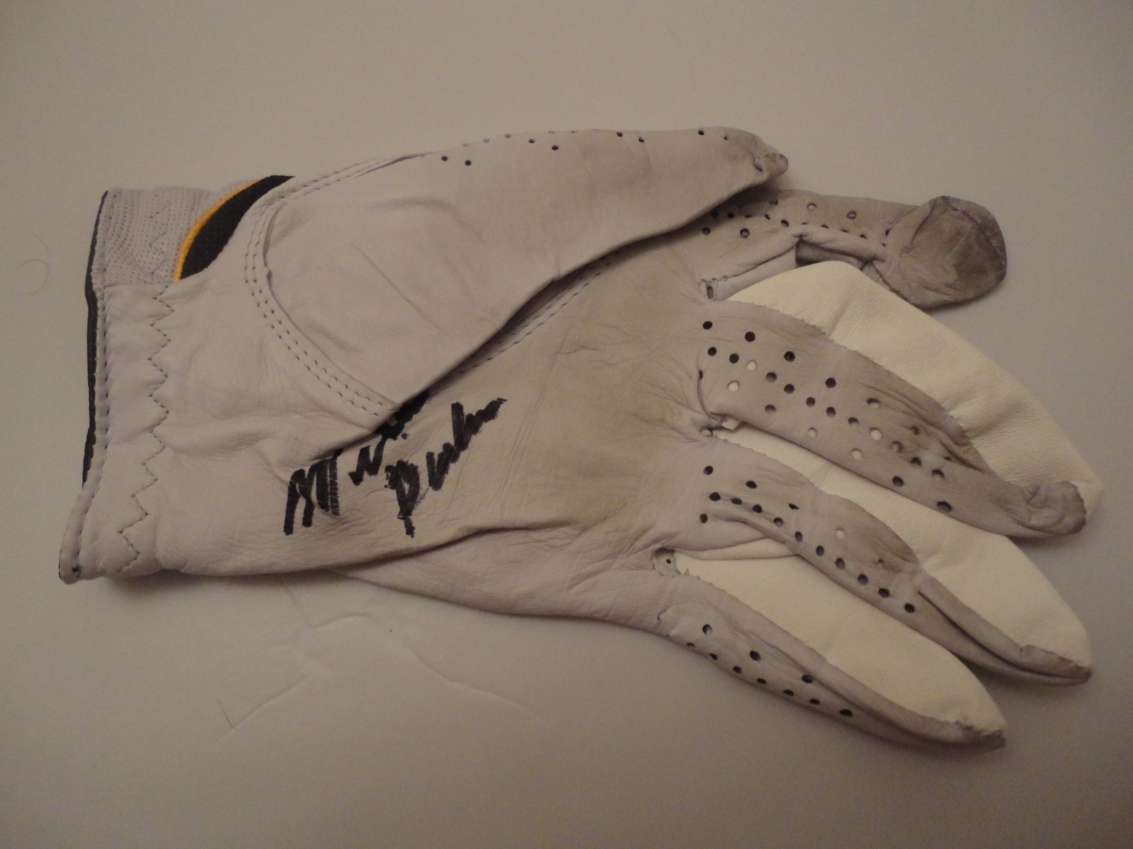 MILLER BARBER HAND SIGNED AND USED GOLF GLOVE+COA 5 SENIOR TOUR MAJORS