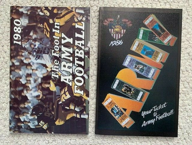 ARMY LOT 2 COLLEGE FB MEDIA GUIDES 1980+1986 AMAZING CONDITION COLLECTIBLE MEMORABILIA