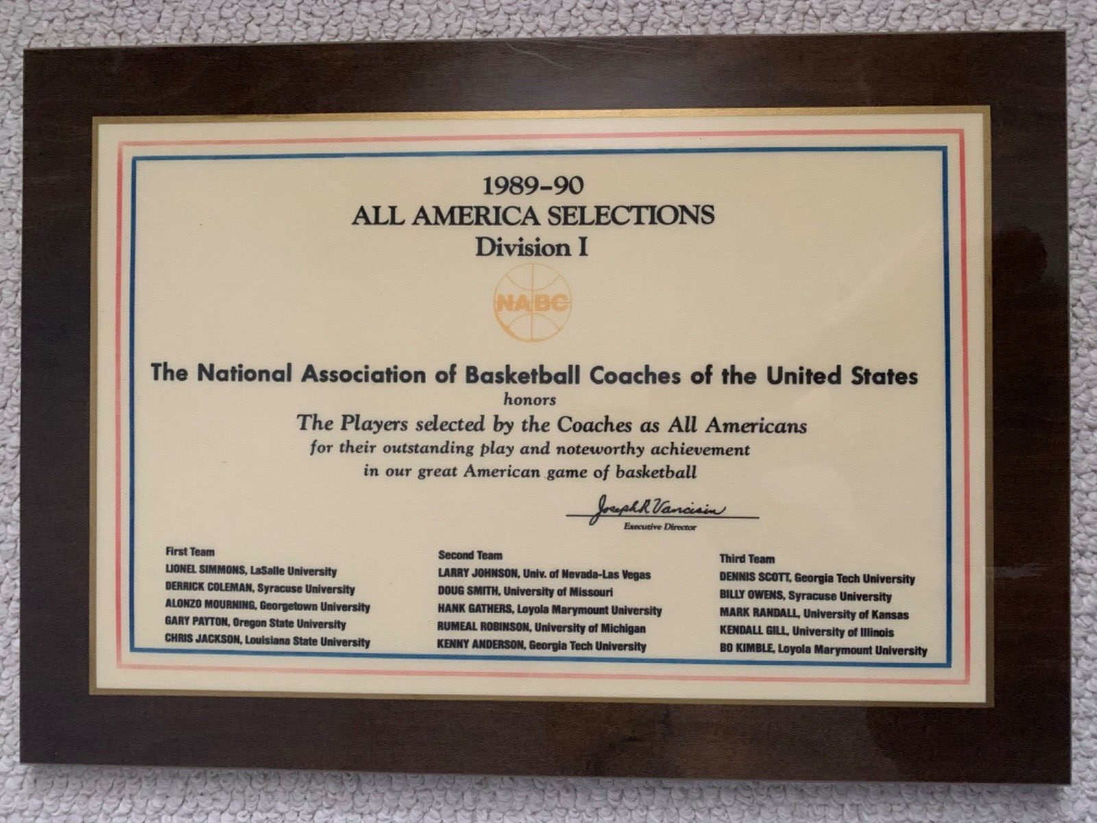 1989-90 NCAA BASKETBALL ALL-AMERICA HONORS PLAQUE RARE LJ+DC+ZO+HANK GATHERS COLLECTIBLE MEMORABILIA