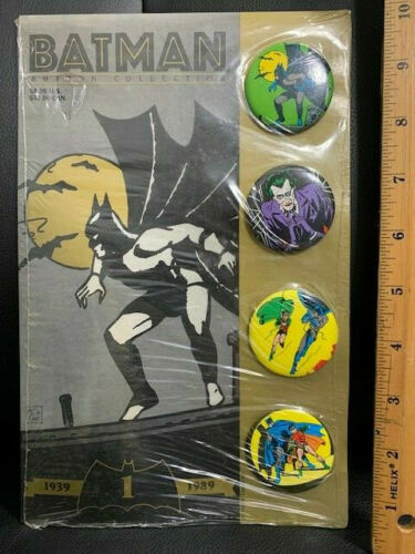 BATMAN LOT OF 3 VINTAGE BUTTON COLLECTIONS COMPLETE SET IN ORIGINAL PLASTIC