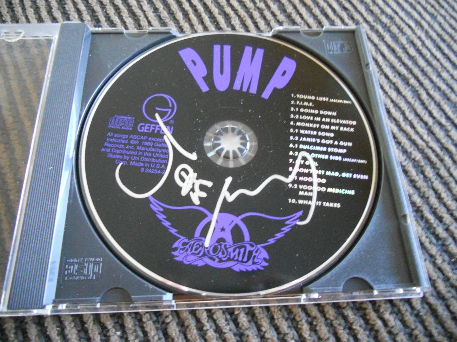 Joe Perry Aerosmith Pump Autographed Signed CD PSA Guaranteed