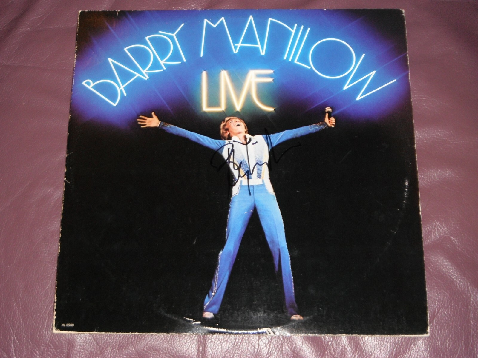 BARRY MANILOW SIGNED LIVE VINYL ALBUM