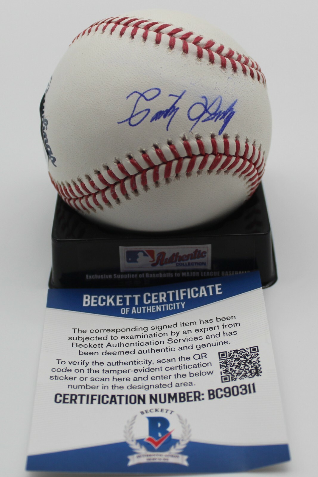 Cristian Hernandez Signed Official MLB Baseball w/Beckett COA BC90311 Cubs