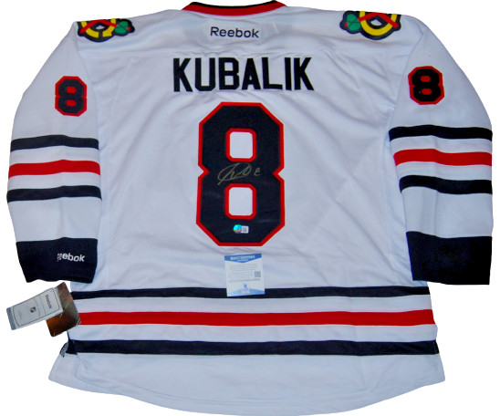 DOMINIK KUBALIK signed (CHICAGO BLACKHAWKS) White Reebok hockey jersey BECKETT