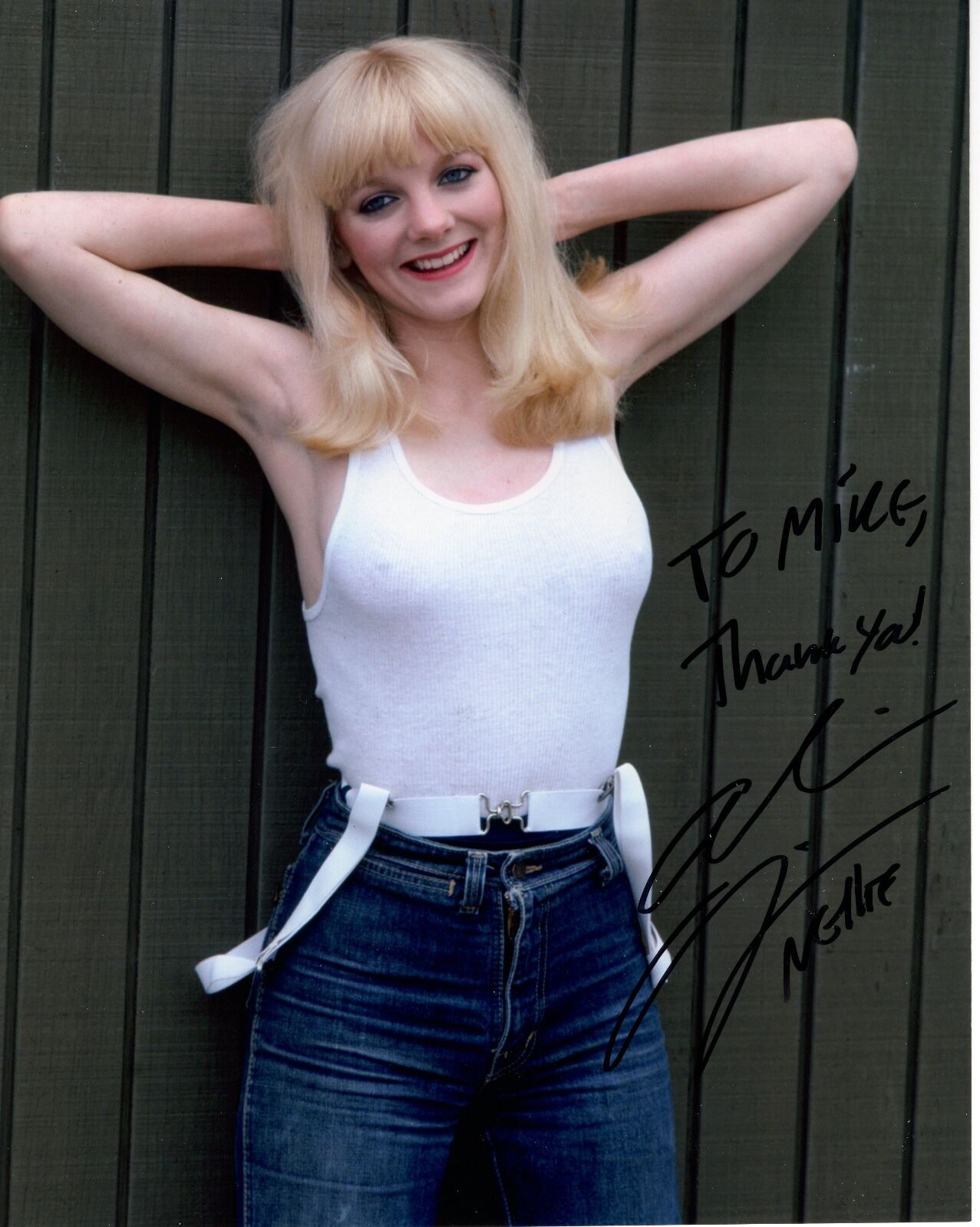 ALISON ARNGRIM HAND SIGNED 8x10 COLOR PHOTO+COA VERY SEXY POSE TO MIKE