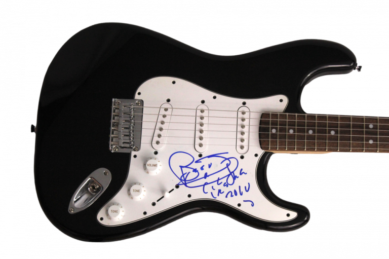 ARETHA FRANKLIN SIGNED AUTOGRAPH FENDER ELECTRIC GUITAR – THE QUEEN OF SOUL JSA COLLECTIBLE MEMORABILIA