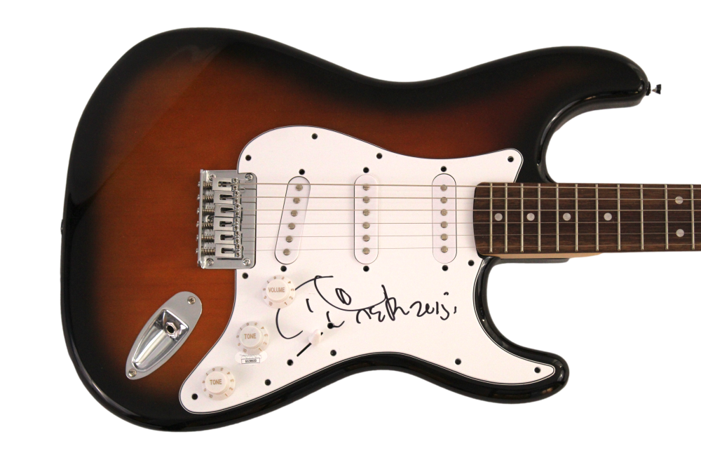 ARETHA FRANKLIN SIGNED AUTOGRAPH FULL SIZE FENDER ELECTRIC GUITAR ...