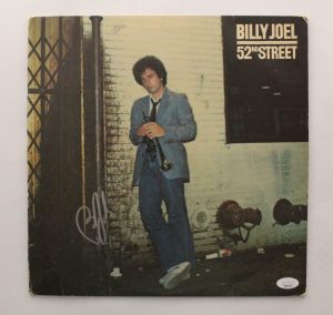 BILLY JOEL SIGNED AUTOGRAPH ALBUM VINYL RECORD – 52ND STREET VERY RARE! JSA COA COLLECTIBLE MEMORABILIA