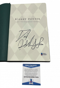 DANIEL RADCLIFFE SIGNED HARRY POTTER AND THE HALF-BLOOD PRINCE BOOK BECKETT O COLLECTIBLE MEMORABILIA