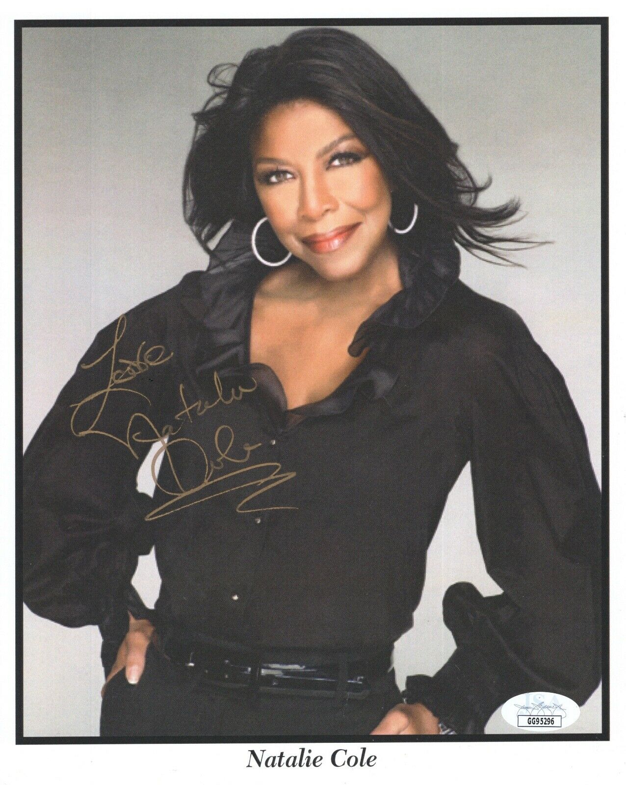 NATALIE COLE HAND SIGNED 8x10 COLOR PHOTO GORGEOUS SINGER JSA | Autographia