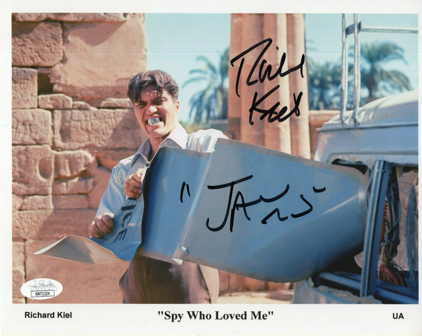 RICHARD KIEL HAND SIGNED 8x10 PHOTO AMAZING POSE AS JAWS JAMES BOND JSA ...