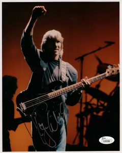 ROGER WATERS HAND SIGNED 8×10 PHOTO AWESOME POSE PINK FLOYD JSA COLLECTIBLE MEMORABILIA