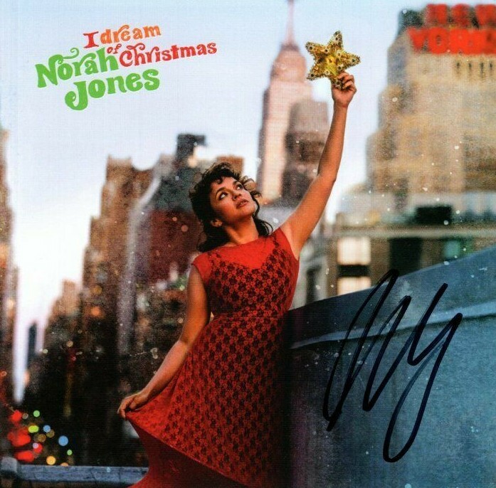 NORAH JONES Signed I DREAM OF CHRISTMAS CD Insert Booklet w/ Hologram COA