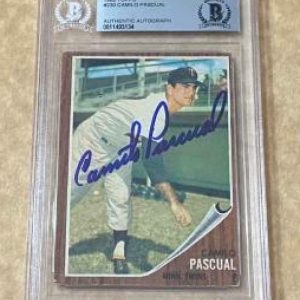 1962 TOPPS CAMILO PASCUAL #230 TWINS SIGNED CARD BECKETT AUTHENTIC AUTO VINTAGE