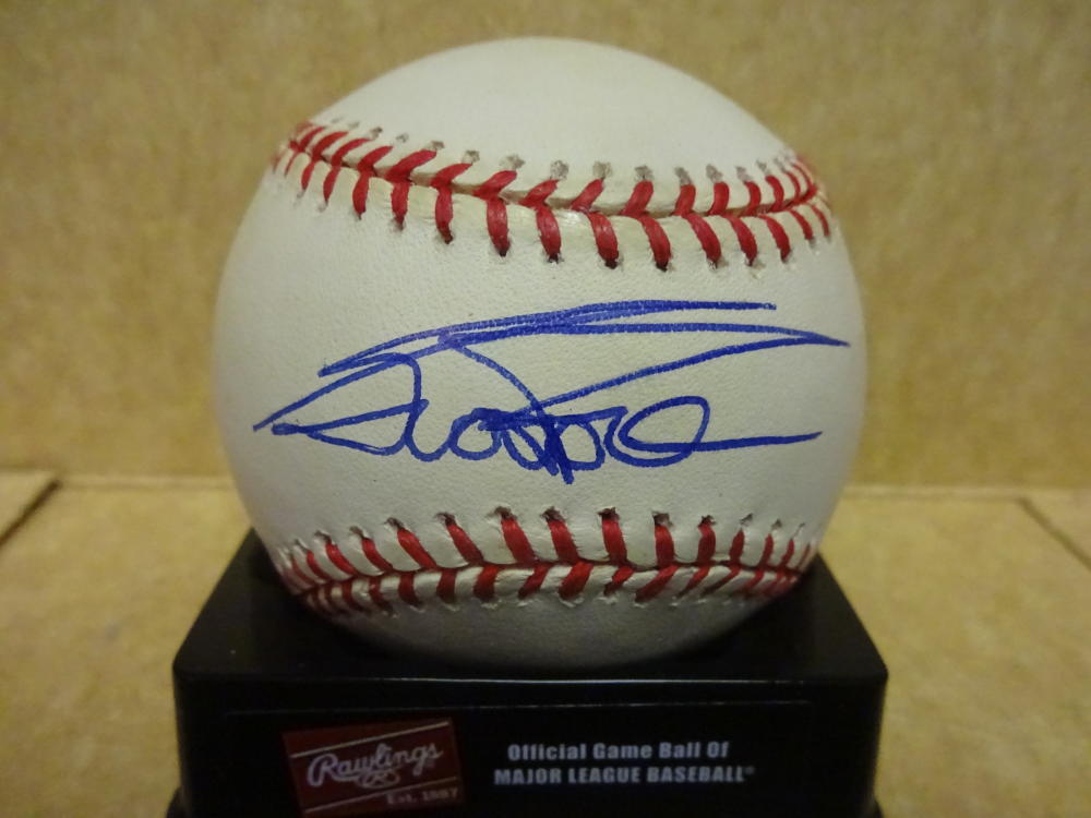 SCOTT POSE ROYALS/YANKEES SIGNED A.L. BASEBALL W/COA