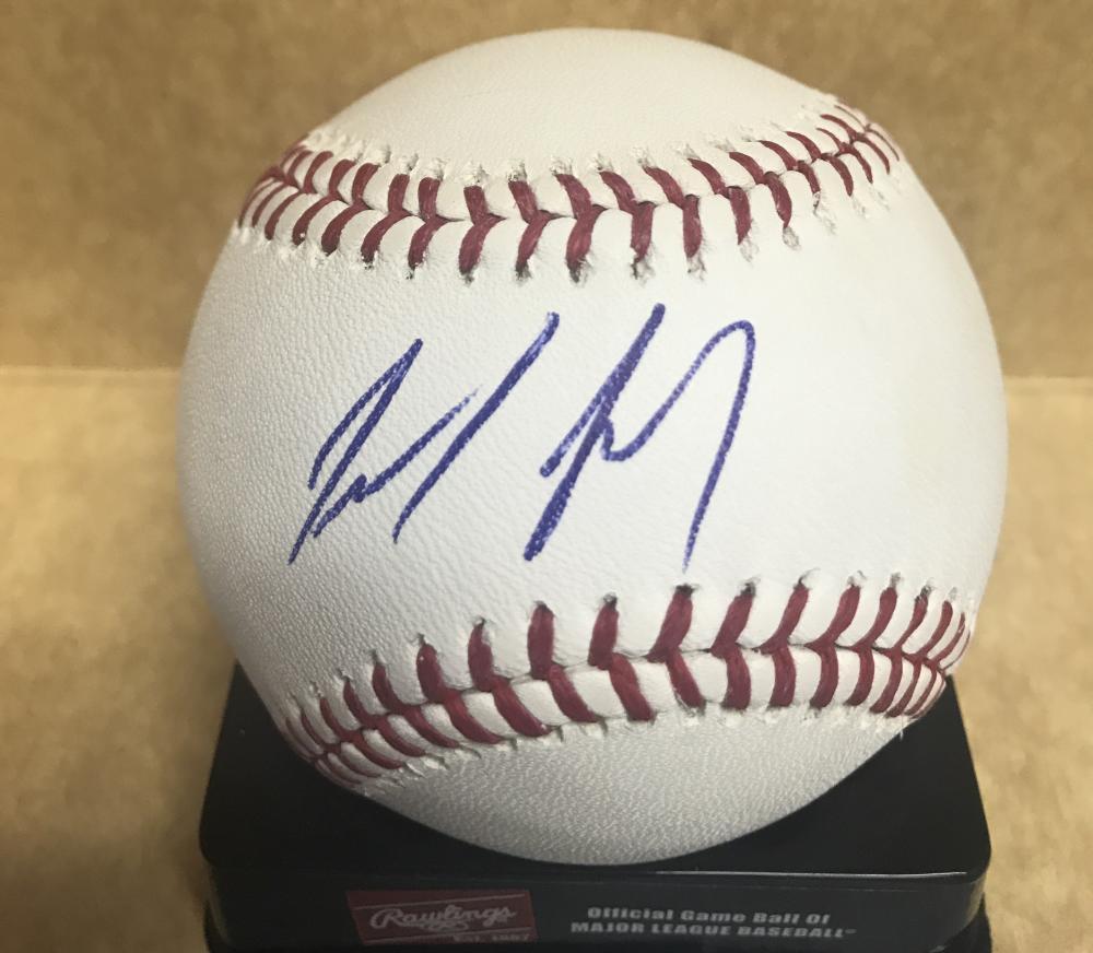 LUIZ GOHARA ATLANTA BRAVES SIGNED AUTOGRAPHED M.L. BASEBALL W/COA