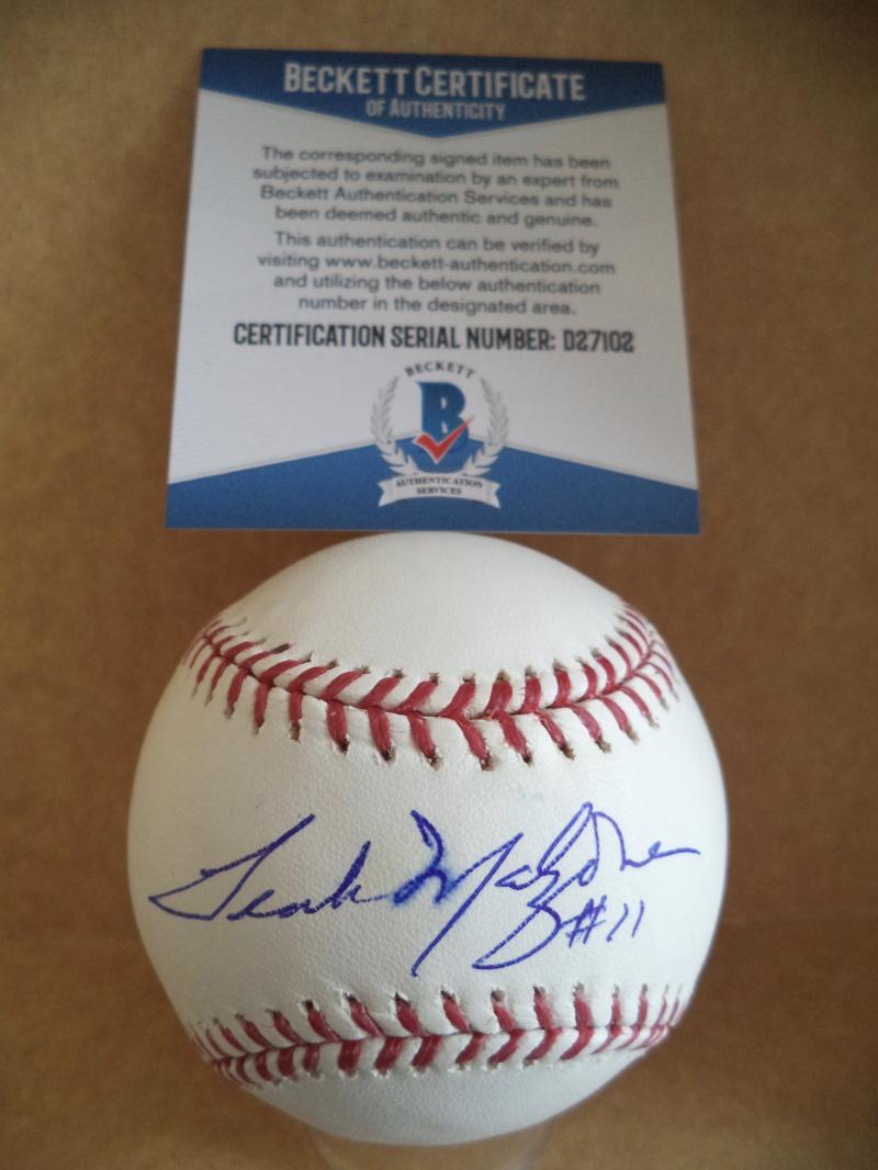 FRANK MALZONE BOSTON RED SOX DECEASED SIGNED AUTO ML BASEBALL BECKETT D27102