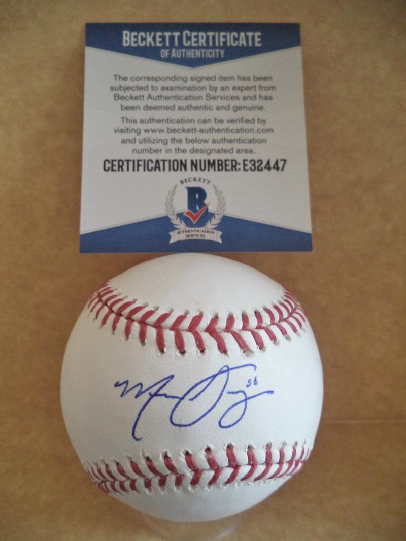 MARCO GONZALES SEATTLE MARINERS SIGNED AUTO M.L. BASEBALL BECKETT E32447