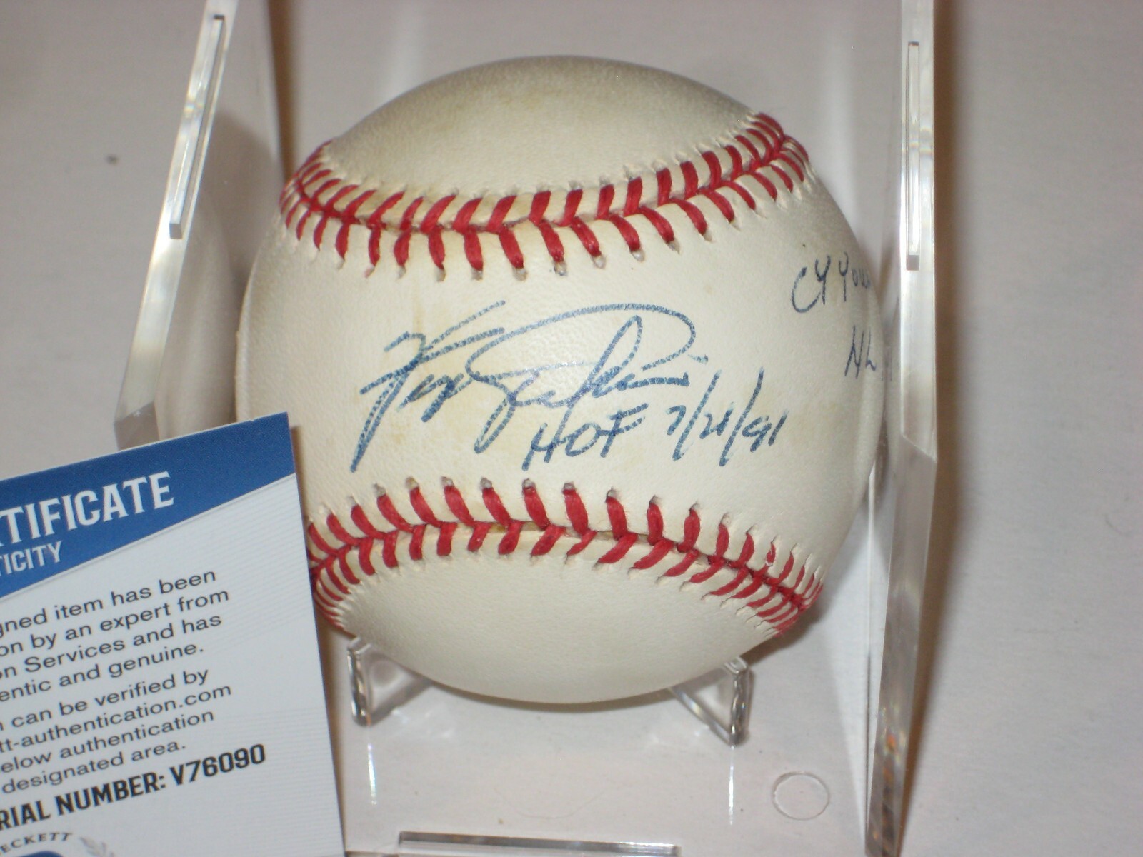 FERGIE JENKINS (Cubs) Signed Official NL Baseball w/ Beckett COA & HOF Inscrips