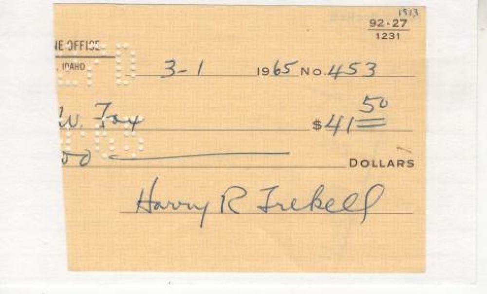 HARRY TREKELL ST. LOUIS CARDINALS SIGNED CHECK CUT BECKETT G62309
