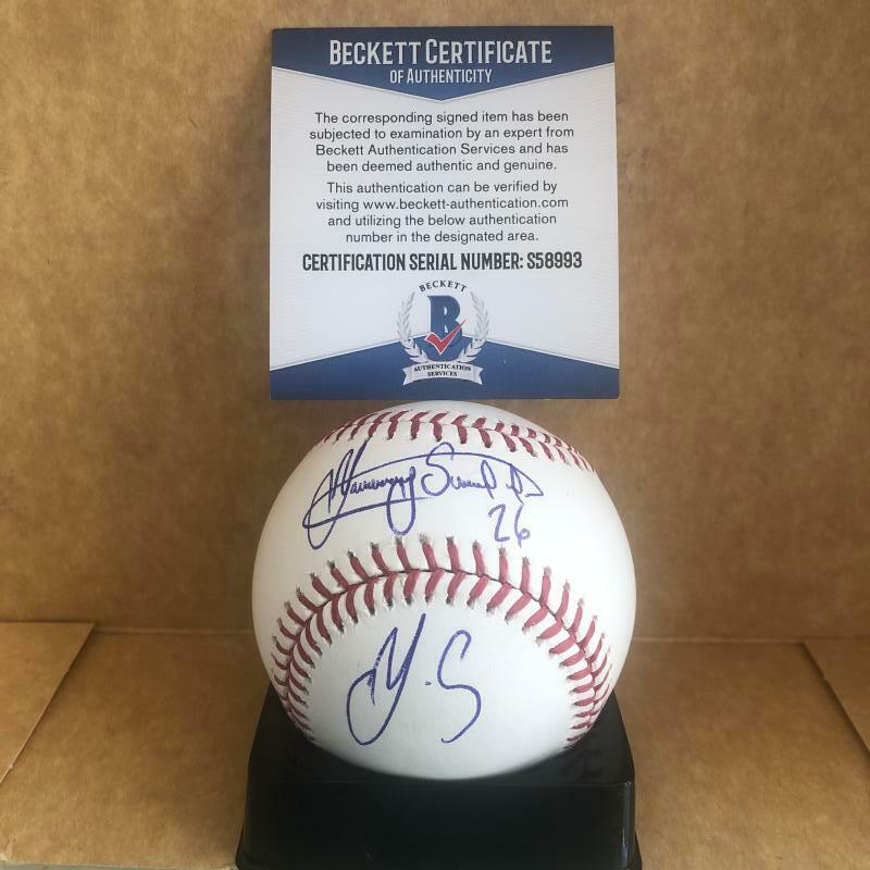 YANGERVIS SOLARTE ATLANTA BRAVES SIGNED M.L. BASEBALL BECKETT S58993