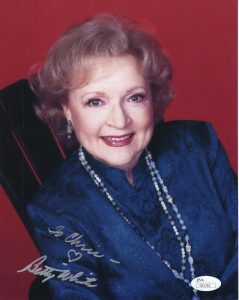 BETTY WHITE HAND SIGNED 8×10 PHOTO COLOR POSE GOLDEN GIRLS TO CHRIS JSA COLLECTIBLE MEMORABILIA