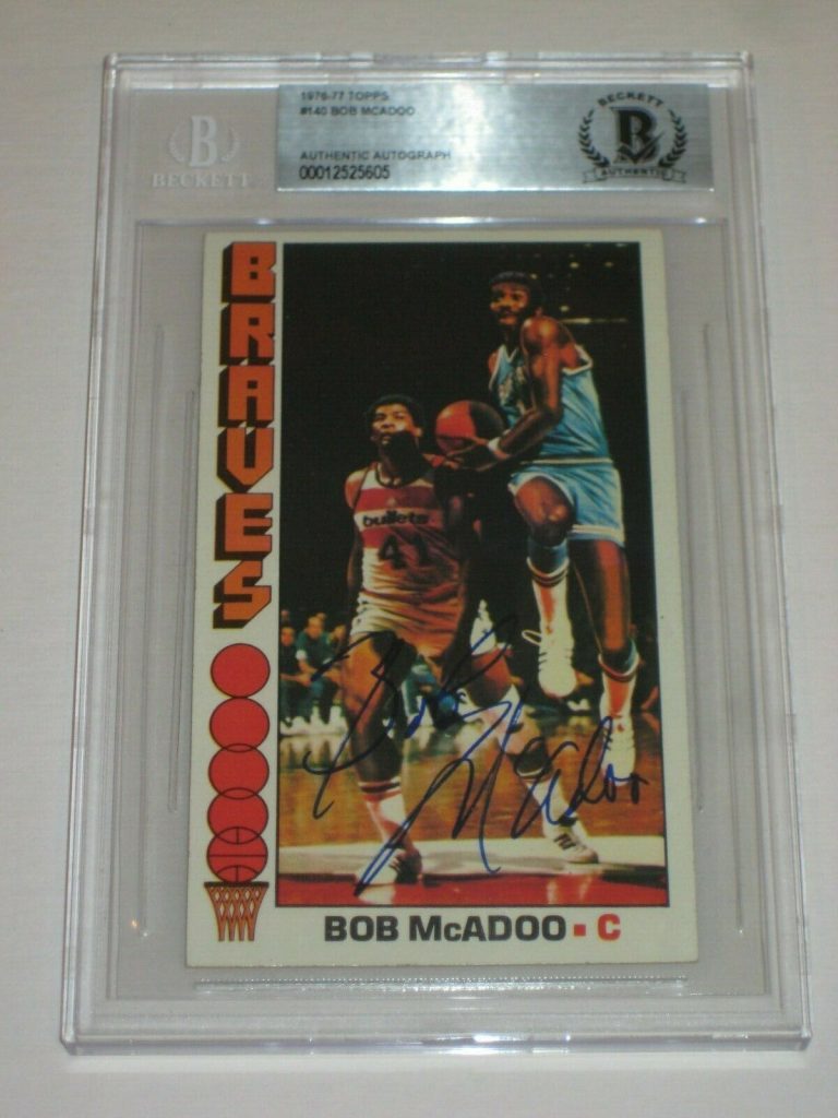 BOB MCADOO (BRAVES) SIGNED 1976-77 TOPPS CARD #140 BECKETT AUTHENTICATED COLLECTIBLE MEMORABILIA