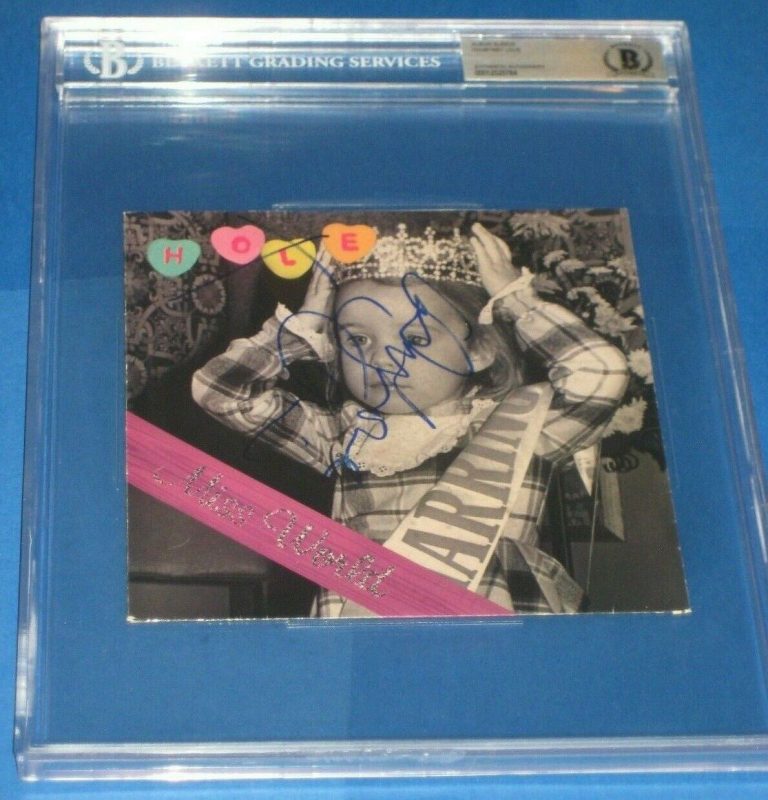 COURTNEY LOVE COBAIN SIGNED HOLE MISS WORLD 45 SLEEVE BECKETT AUTHENTIC & ENCAP COLLECTIBLE MEMORABILIA