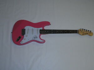 DANIELLE BRADBERY SIGNED HOT PINK ELECTRIC GUITAR THE VOICE PROOF COLLECTIBLE MEMORABILIA