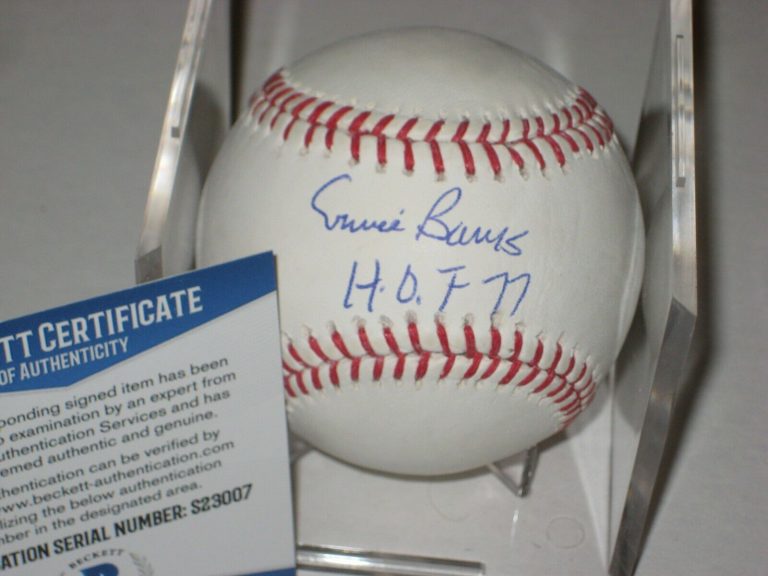 ERNIE BANKS (CHICAGO CUBS) SIGNED OFFICIAL MLB BASEBALL W/ BECKETT COA & HOF INS COLLECTIBLE MEMORABILIA