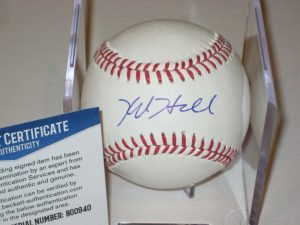 KYLE HENDRICKS (CHICAGO CUBS) SIGNED OFFICIAL MLB BASEBALL W/ BECKETT COA COLLECTIBLE MEMORABILIA