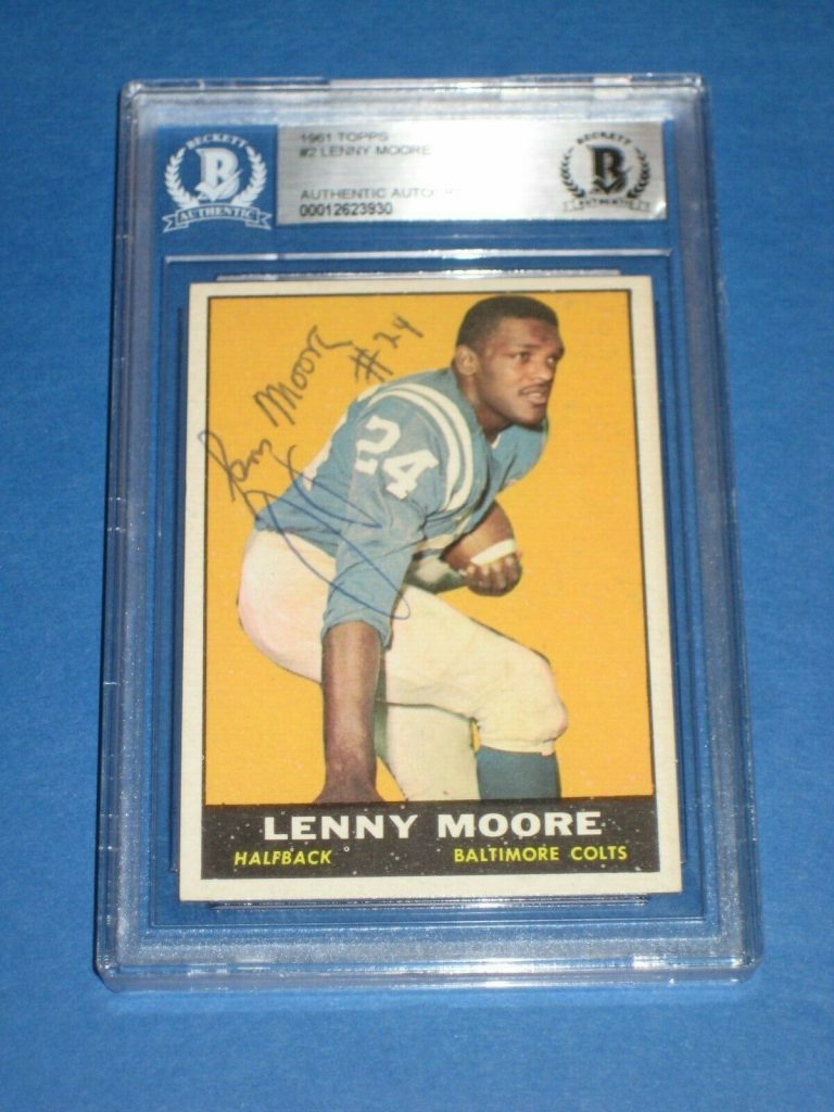 LENNY MOORE SIGNED 1961 TOPPS CARD #2 BECKETT AUTHENTICATED COLLECTIBLE MEMORABILIA