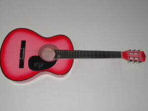 MAGGIE LINDEMANN SIGNED HOT PINK ACOUSTIC GUITAR PRETTY GIRL OBSESSED RARE COLLECTIBLE MEMORABILIA